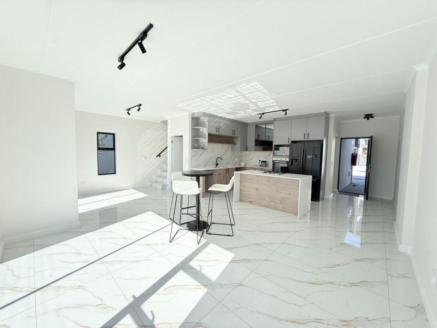 3 Bedroom Property for Sale in Sandown Western Cape